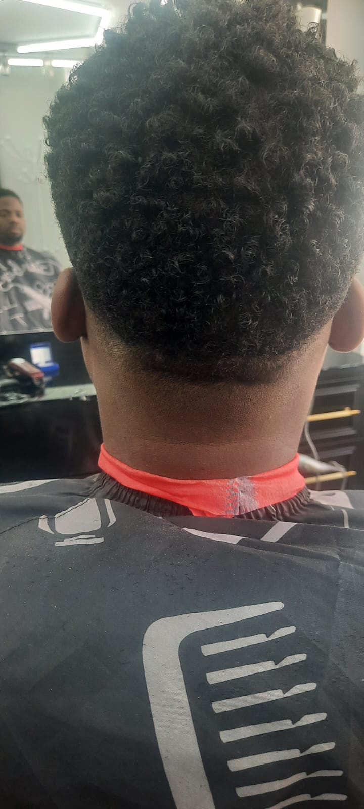 Luxury beard treatment and trim